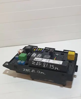 Opel Zafira C Fuse module 743381 1534937 015349211