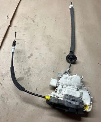 Audi A7 S7 4G Front door lock 8J1837015C