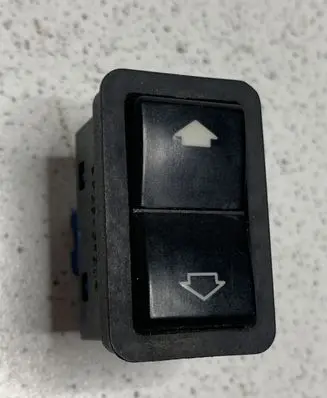 BMW 5 E39 Electric window control switch 8368932