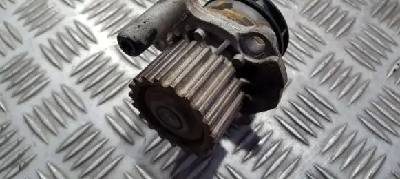 Volkswagen Golf V Water pump R28772 R2877-2