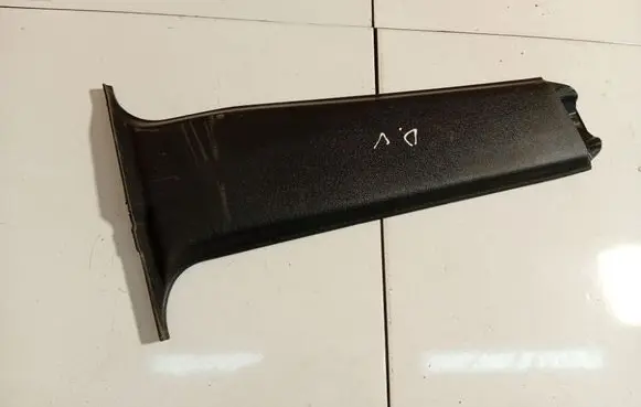 Volkswagen Golf III (B) pillar trim (top) 1H4867298B