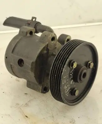 Renault Scenic I Power steering pump 26082027