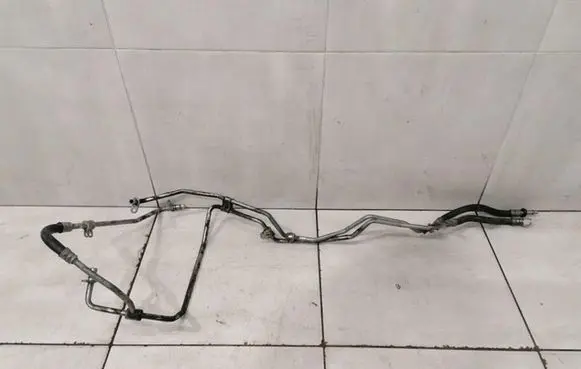 Mercedes-Benz CLS C218 X218 Gearbox oil cooler pipe/hose A2122700727