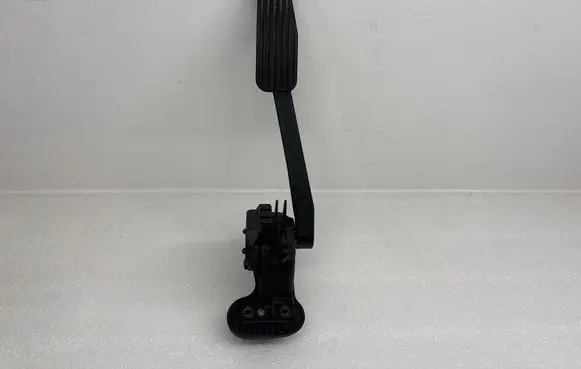 Volvo S60 Accelerator throttle pedal 30636004 6PV00853701