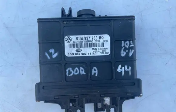 Volkswagen Bora Gearbox control unit/module 01M927733HQ PS010897 5DG00792315