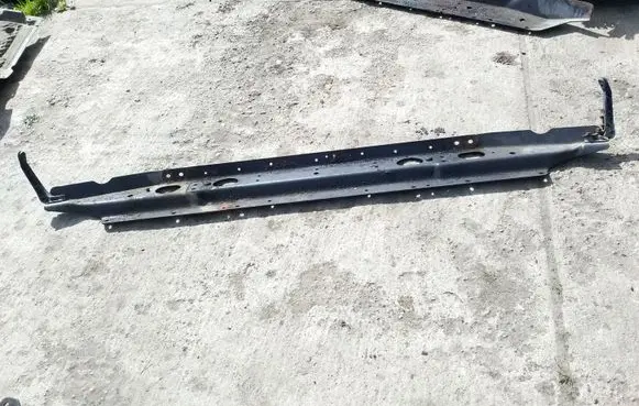 Mercedes-Benz Sprinter W901 W902 W903 W904 Front bumper cross member