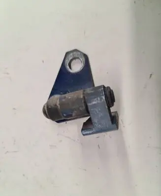 Volkswagen PASSAT B6 Front door upper hinge