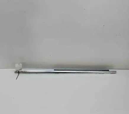 Mercedes-Benz S W126 Rear door glass trim molding A1267370282