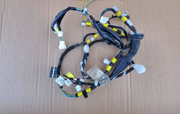 Toyota RAV 4 (XA50) Front door wiring loom/harness boot 8215147500