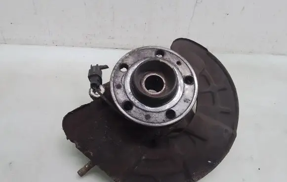 Volvo S60 Front wheel hub