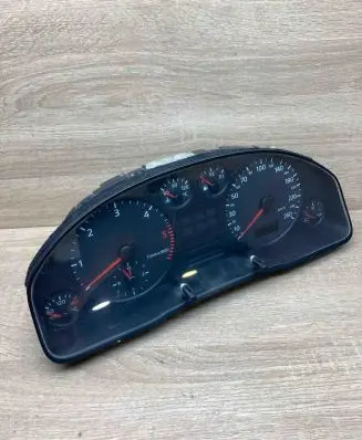 Audi A6 S6 C5 4B Speedometer (instrument cluster) 4B0919860E 110008888Used