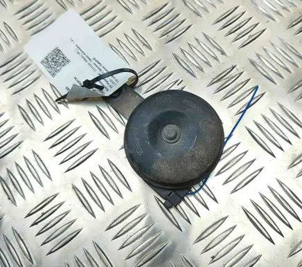 Toyota Prius (XW30) Horn signal 8651028130