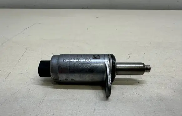 Audi A8 S8 D4 4H Camshaft position sensor 06E103697M