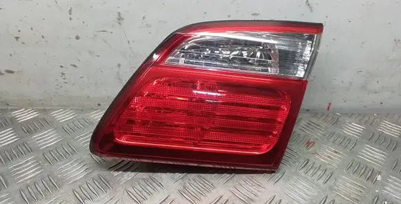 Nissan Maxima Tailgate rear/tail lights 