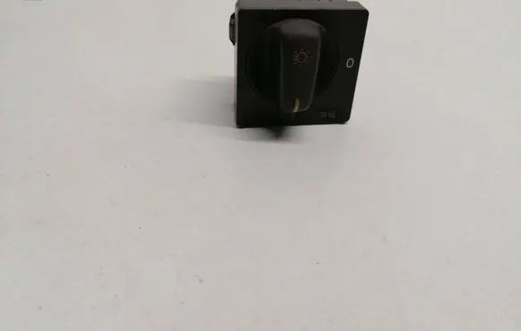 Volvo S70 V70 V70 XC Light switch 8601772