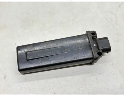 Audi A8 S8 D3 4E Tire pressure sensor 4E0907277B