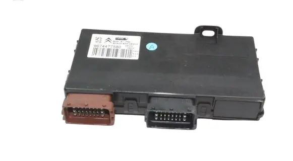 Peugeot RCZ Seat control module 9674477580