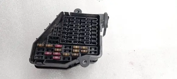 Volkswagen PASSAT B5.5 Fuse box set 8D1941824