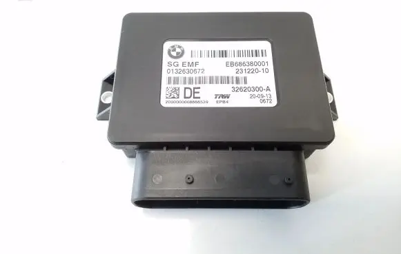 BMW 5 F10 F11 Hand brake control module 32620300A