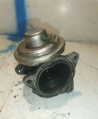 Skoda Octavia Mk2 (1Z) Engine shut-off valve 038129637D