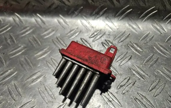 Audi A4 S4 B5 8D Heater blower motor/fan resistor 357907521 5DS00645700