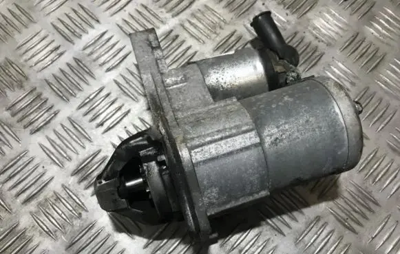 Nissan Note (E11) Starter motor 23300BC200 M000T32171