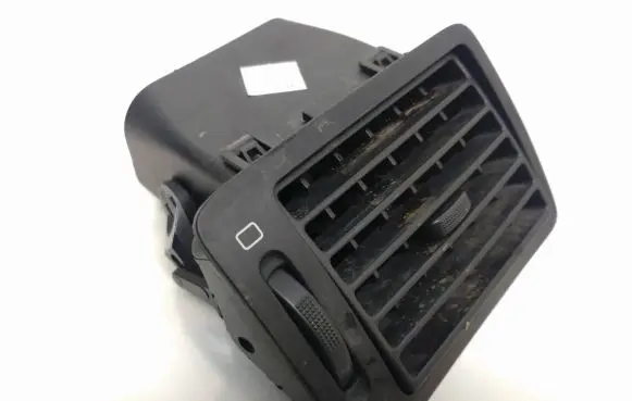 Fiat Scudo Dashboard side air vent grill/cover trim 9634499077