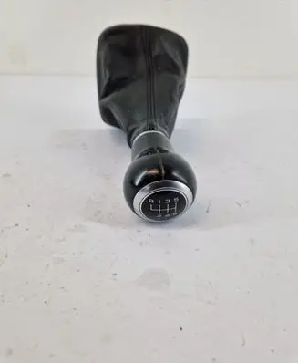 Audi A1 Gear lever shifter trim leather/knob 8P0863279A