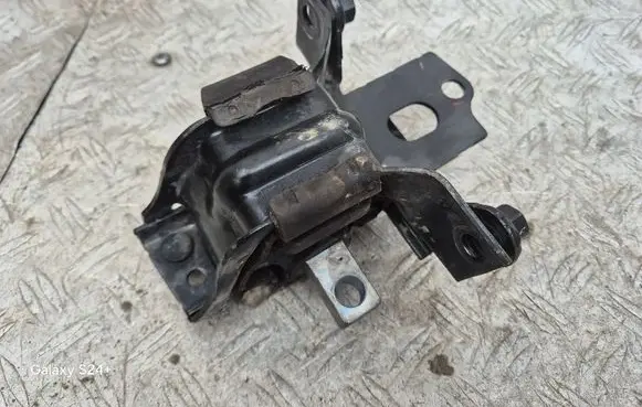 Seat Ibiza IV (6J,6P) Engine mount bracket 6R0199555