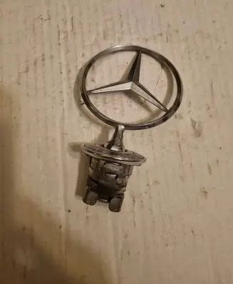 Mercedes-Benz C AMG W204 Manufacturer badge logo/emblem 