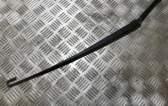 Front wiper blade arm