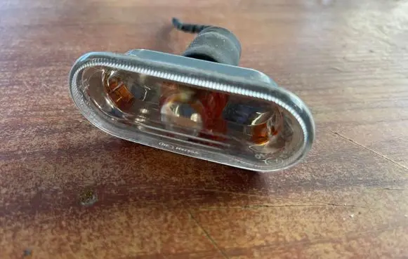 Volkswagen e-Up Front fender indicator light 7E0949117