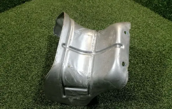 Renault Trafic III (X82) Exhaust heat shield 483828122R