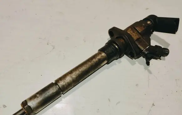 Ford Focus C-MAX Fuel injector 8647247280 003J