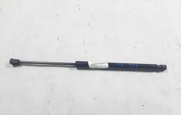 Hyundai Kona I Tailgate strut 