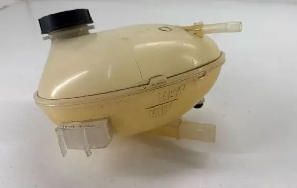 Ford Ecosport Coolant expansion tank/reservoir GN118A080AA GN1Z8A080A DG9Z8100A