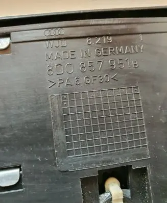 Audi A4 S4 B5 8D Car ashtray 8D0857951B