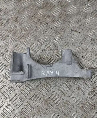 Toyota RAV 4 (XA50) Engine mounting bracket
