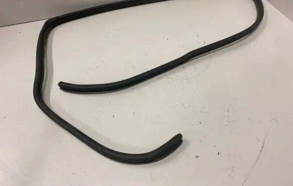 KIA Rio Front door rubber seal 