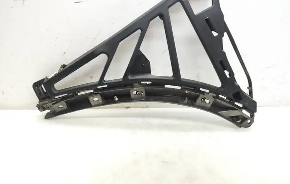 Porsche Cayenne (92A) Fender mounting bracket 7P5807177