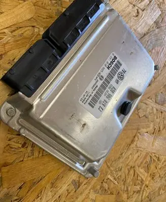 Volkswagen PASSAT B5.5 Engine control unit/module 038906019EJ 28SA5043 0281010665