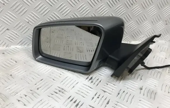 Mercedes-Benz C W204 Front door electric wing mirror A3167411 A3167443 A2048107816