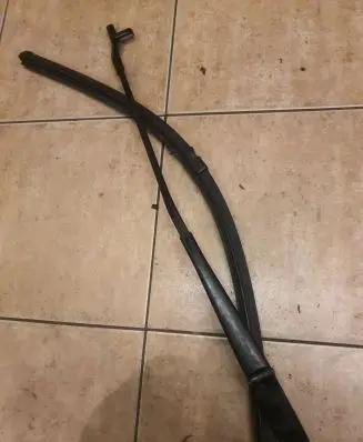 Volkswagen Transporter - Caravelle T5 Front wiper blade arm 7h5955410