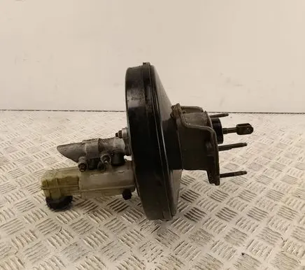 Renault Megane III Brake booster 472100013R