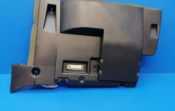 Cadillac CTS Dashboard lower bottom trim panel 10056