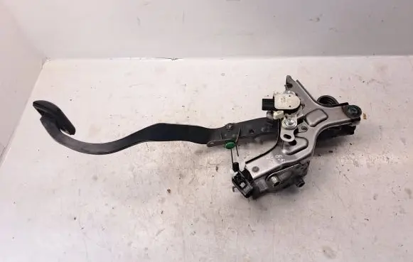 Clutch pedal
