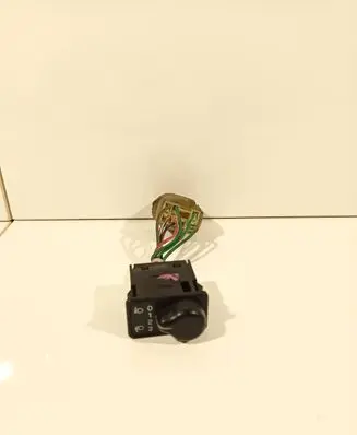 Subaru Impreza I Headlight level height control switch 8Y10W
