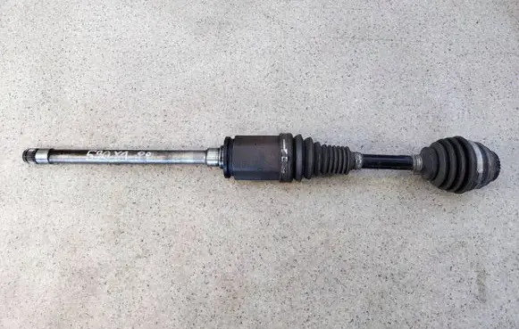 BMW X1 E84 Front driveshaft 759168204 7591682