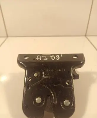 Audi A3 S3 8P Tailgate/trunk/boot lock/catch/latch 8P3827469A