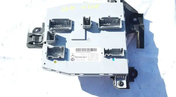 Mercedes-Benz C W205 Comfort/convenience module A2059006330 A2059013904 A2229021514